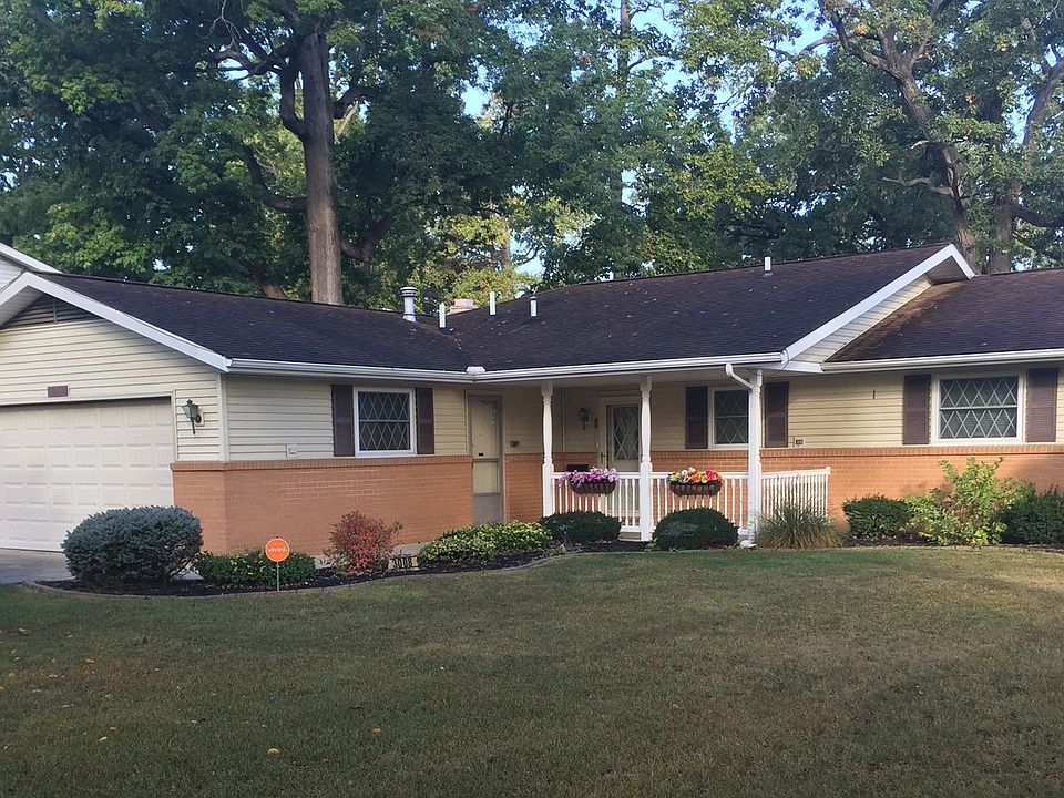 1st image of 3008 E Esther Ln
