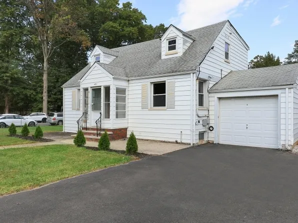 401 Brookside Dr, Roselle Boro, NJ 07203