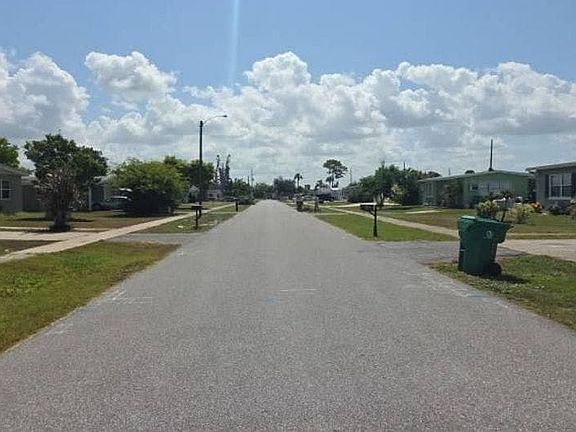 4th image of 21482 Meehan Ave