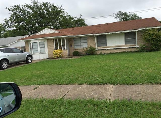 1st image of 2516 Jeanette Dr
