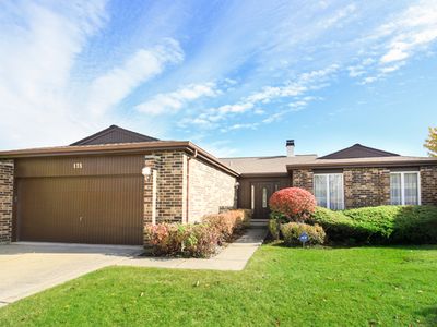 135 Arrowwood Dr, Northbrook, IL, 60062