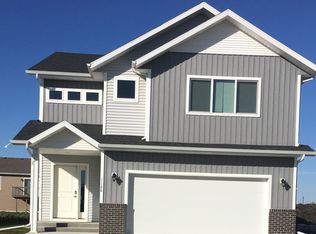 1126 46th Ave S, Moorhead, MN 56560