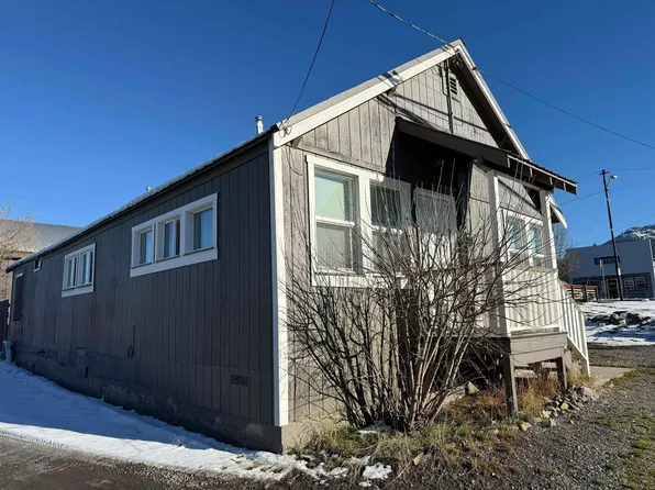 59 California St, Portola, CA 96122