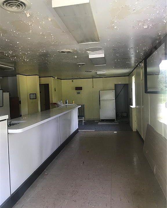 2nd image of 21194 King William Rd