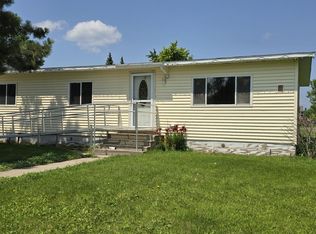 1518 14th St SW, Jamestown, ND 58401