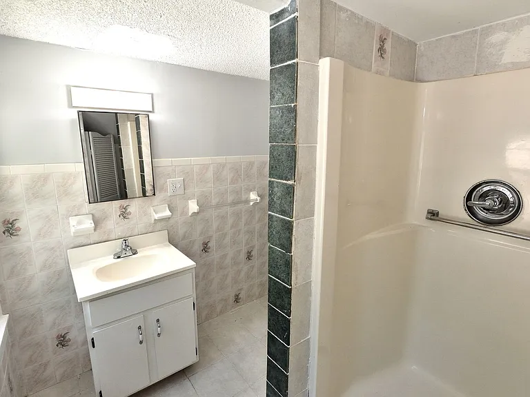 945 Sycamore St — Photo 20