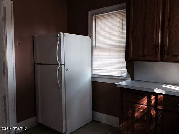 5th image of 2738 Madison Ave SE