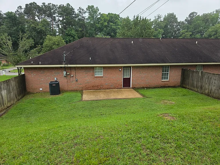 103 Stanford Cir #9 — Photo 18