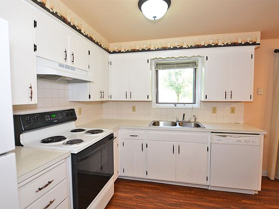 5th image of 328/330 W Hoerner Ave