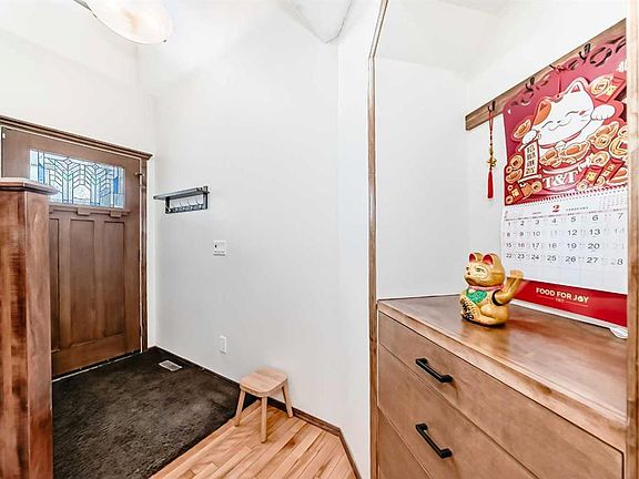 4th image of 7 NE Tuscany Ridge Cres NW