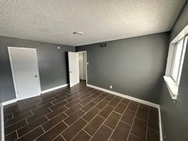 515 W Euclid Ave — Photo 6