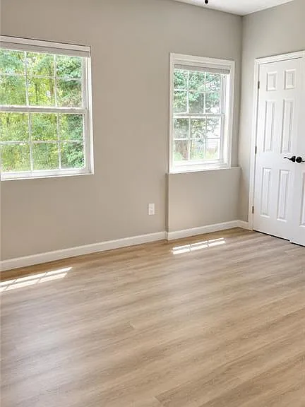 202 Oakwood Cir — Photo 8