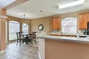1621 N Yellowstone Dr — Photo 12
