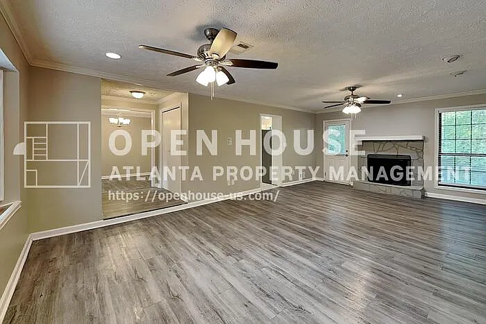 3 bed, 2.0 bath, 1465 sqft, $2,500 — Photo 4