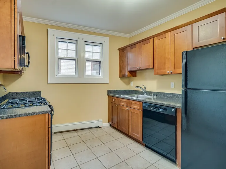 The Clarendon Apartments of West Hartford! — Photo 16