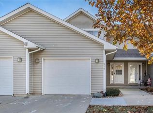 918 Meadow Ct, Altoona, IA 50009