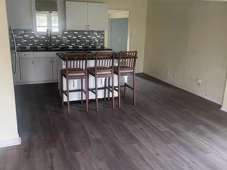 417 Faris St — Photo 5