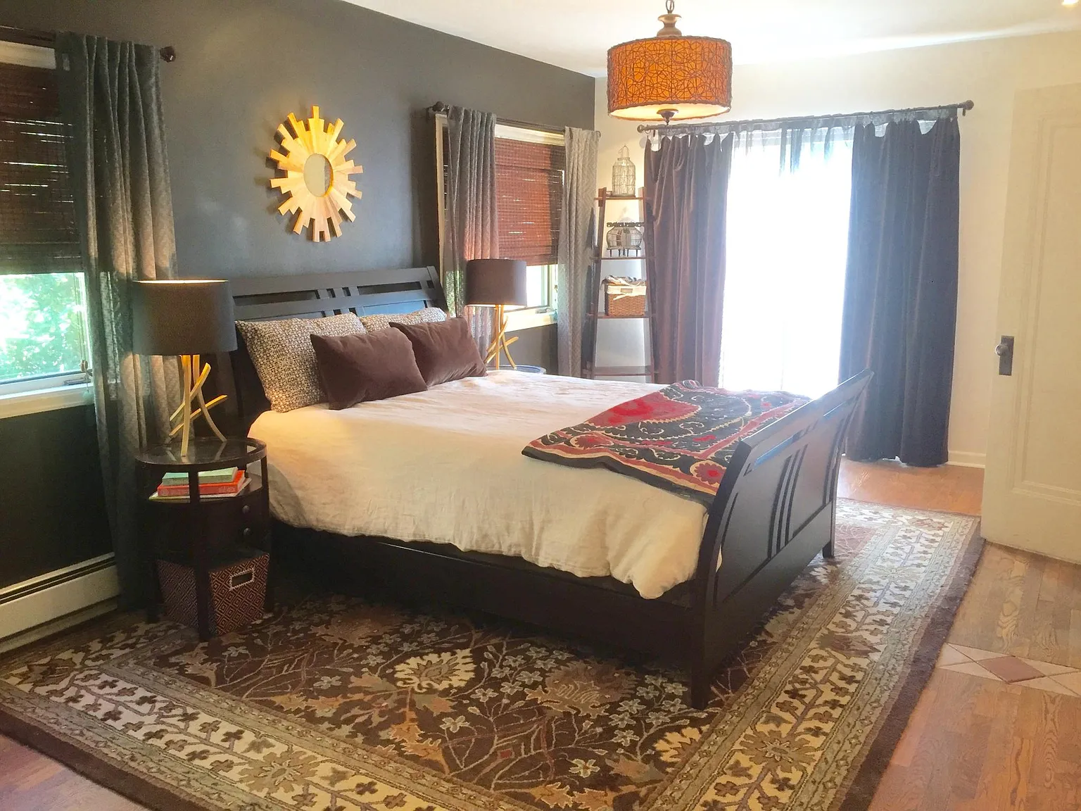 3 bed, 2400 sqft, $3,845 — Photo 3