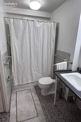 Rented by Sotheby's International Realty | media 17