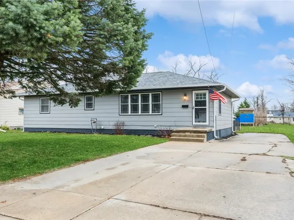 1822 9th Ave, Grinnell, IA 50112