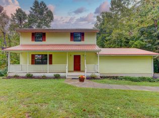 313 S Carter School Rd, Strawberry Plains, TN 37871