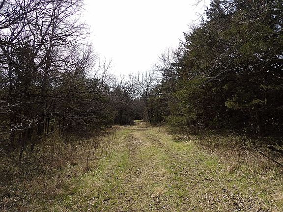 4th image of 180 Nevada Rd
