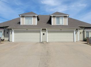 404 Trent Ct, Lawrence, KS 66049