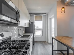 2405 Hutchinson Apartments, Chicago, IL 60618