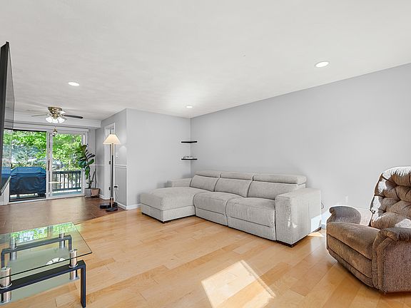 5th image of 9 Rhodes St