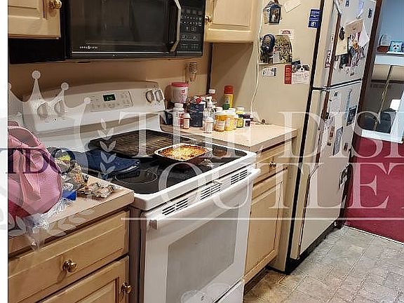 4th image of 18203 University Park Dr