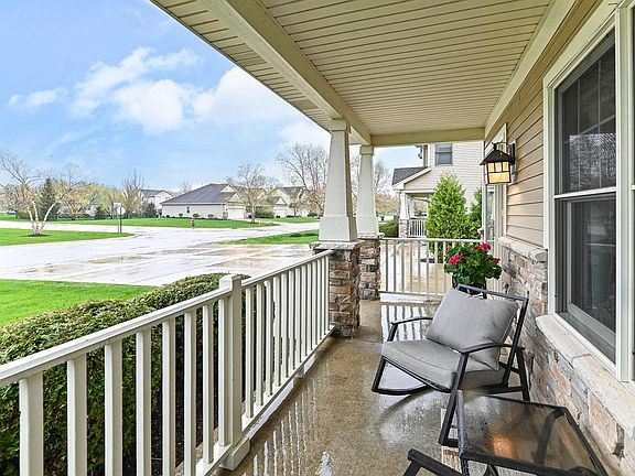4th image of 1736 Raintree LANE #47