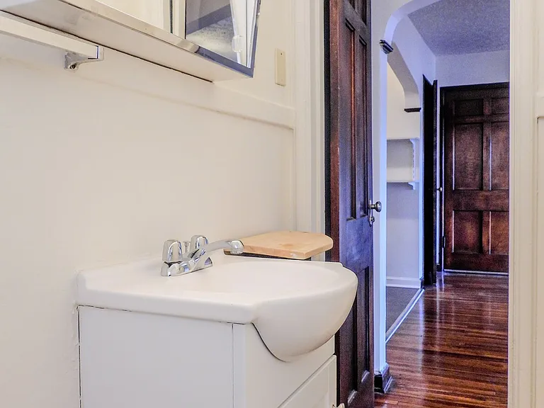 1514 E Long St — Photo 15