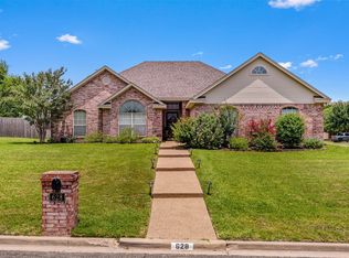 628 Willow Creek Dr, Hewitt, TX 76643