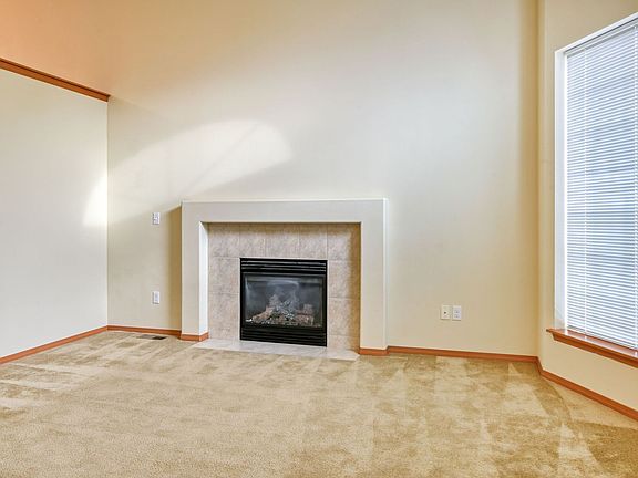 3rd image of 5631 105th Pl NE