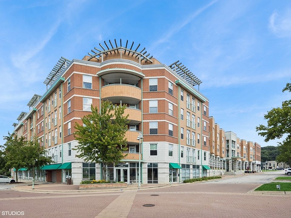 1st image of 400 Village Cir Unit 101