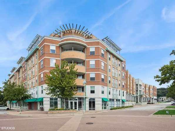400 Village Cir Unit 101, Willow Springs, IL 60480