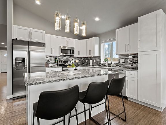 5th image of 2903 E Bridgeport Ave