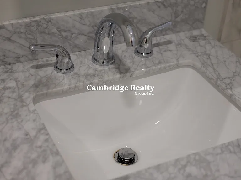 33 Walbridge St #1T — Photo 9