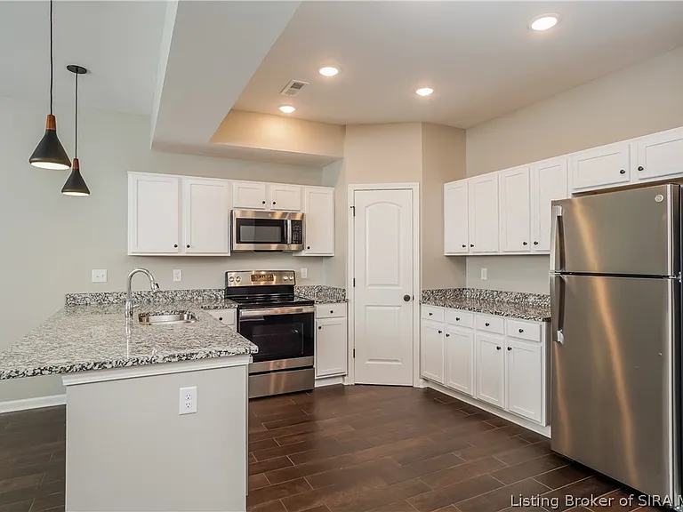 2072 S Sarah Dr — Photo 5