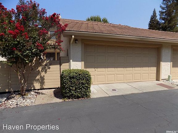 3rd image of 8437 Creekridge Cir
