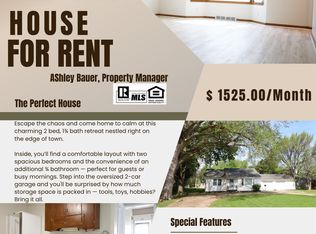 214 S Shady Bend Rd, Grand Island, NE 68801