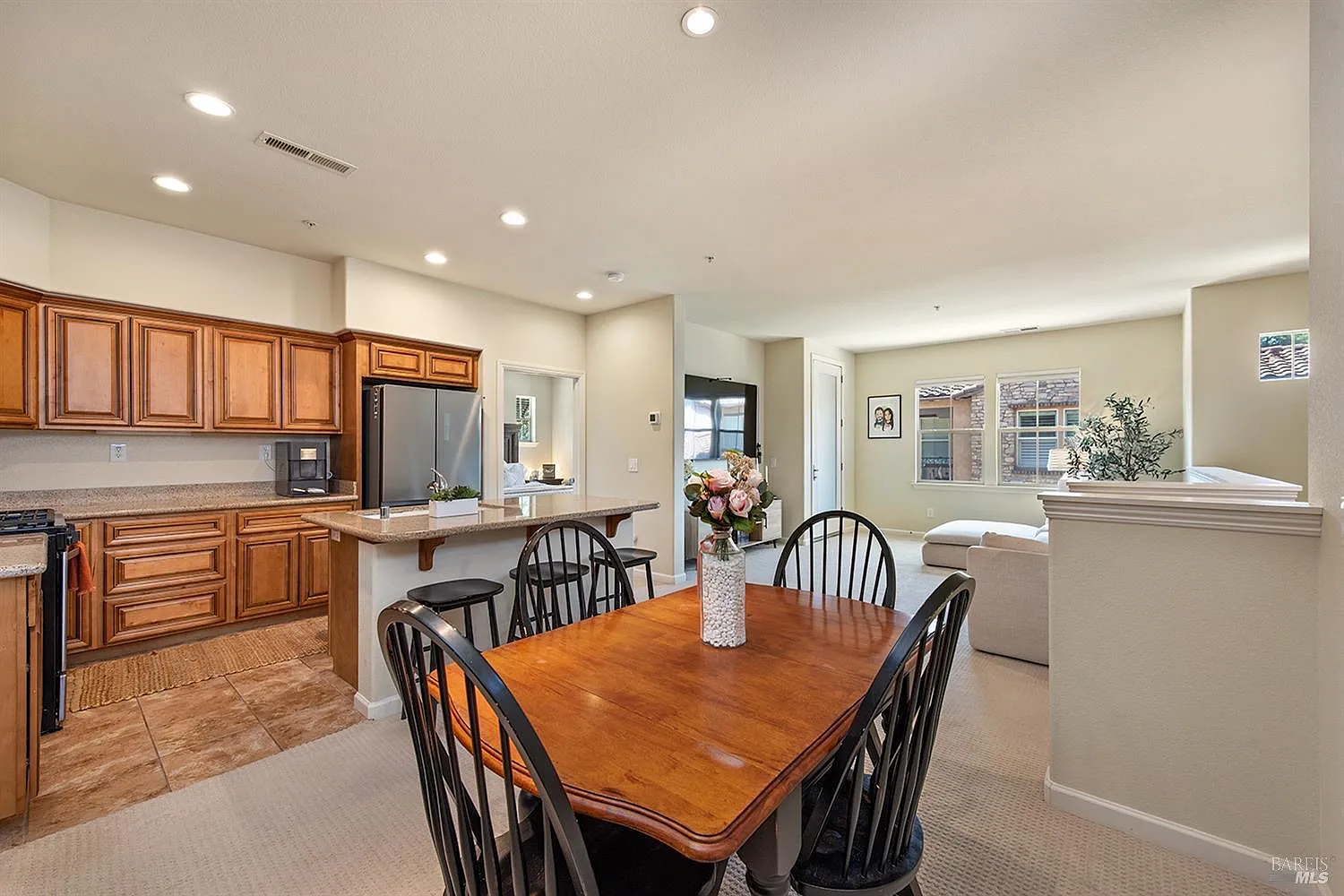 180 Healdsburg Ave — Photo 3