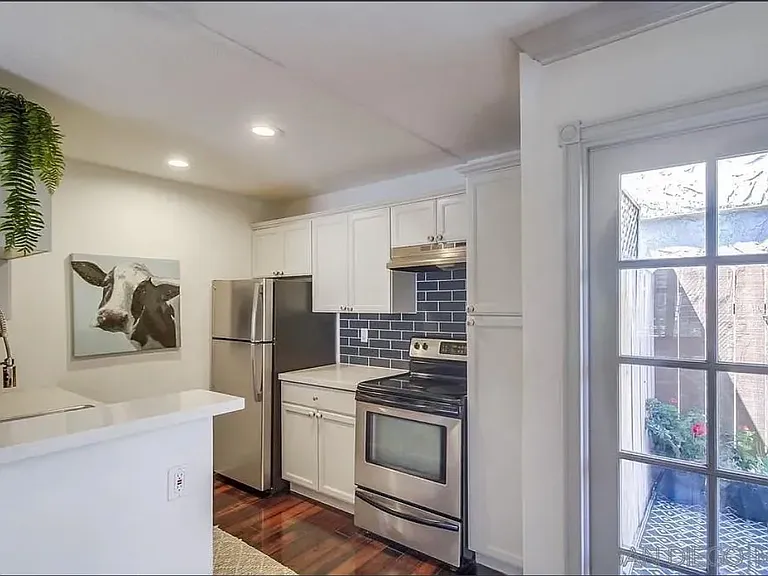 4444 Cherokee Ave — Photo 2
