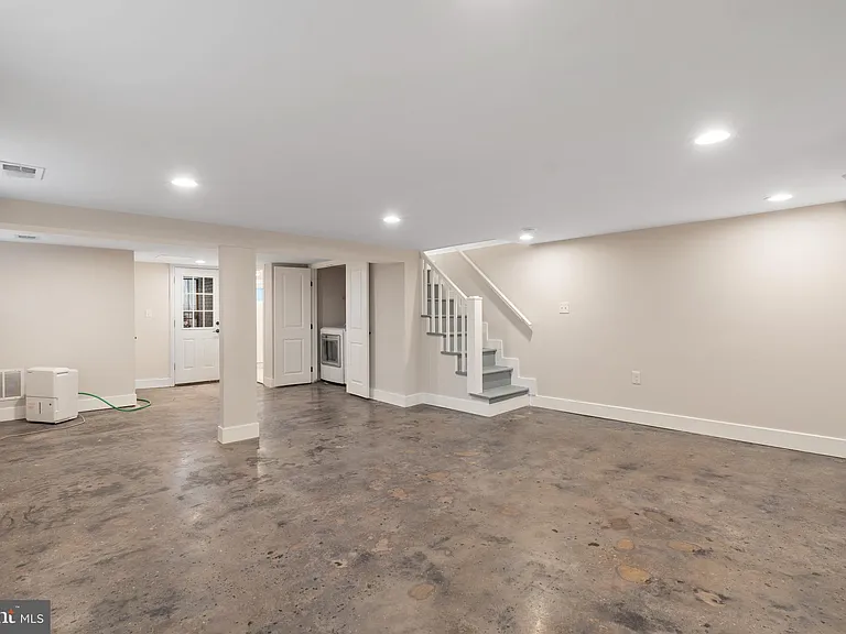 50 53rd St SE — Photo 25