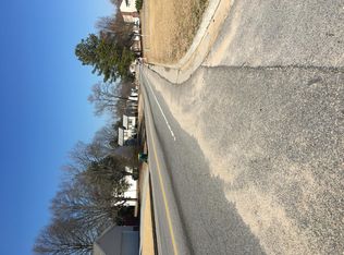 3809 Jamestown Dr, Hopewell, VA 23860