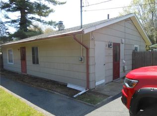 23 Paige Dr, Coventry, RI 02816