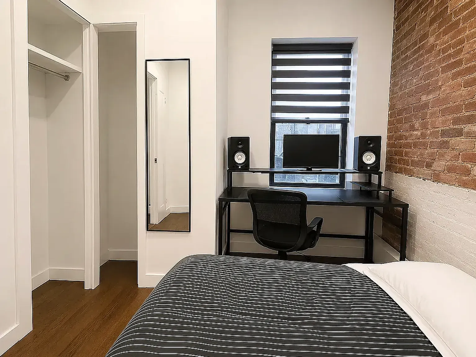 298 Palmetto St — Photo 3