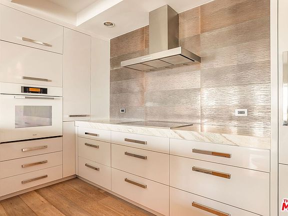 3rd image of 1155 N La Cienega Blvd APT 502
