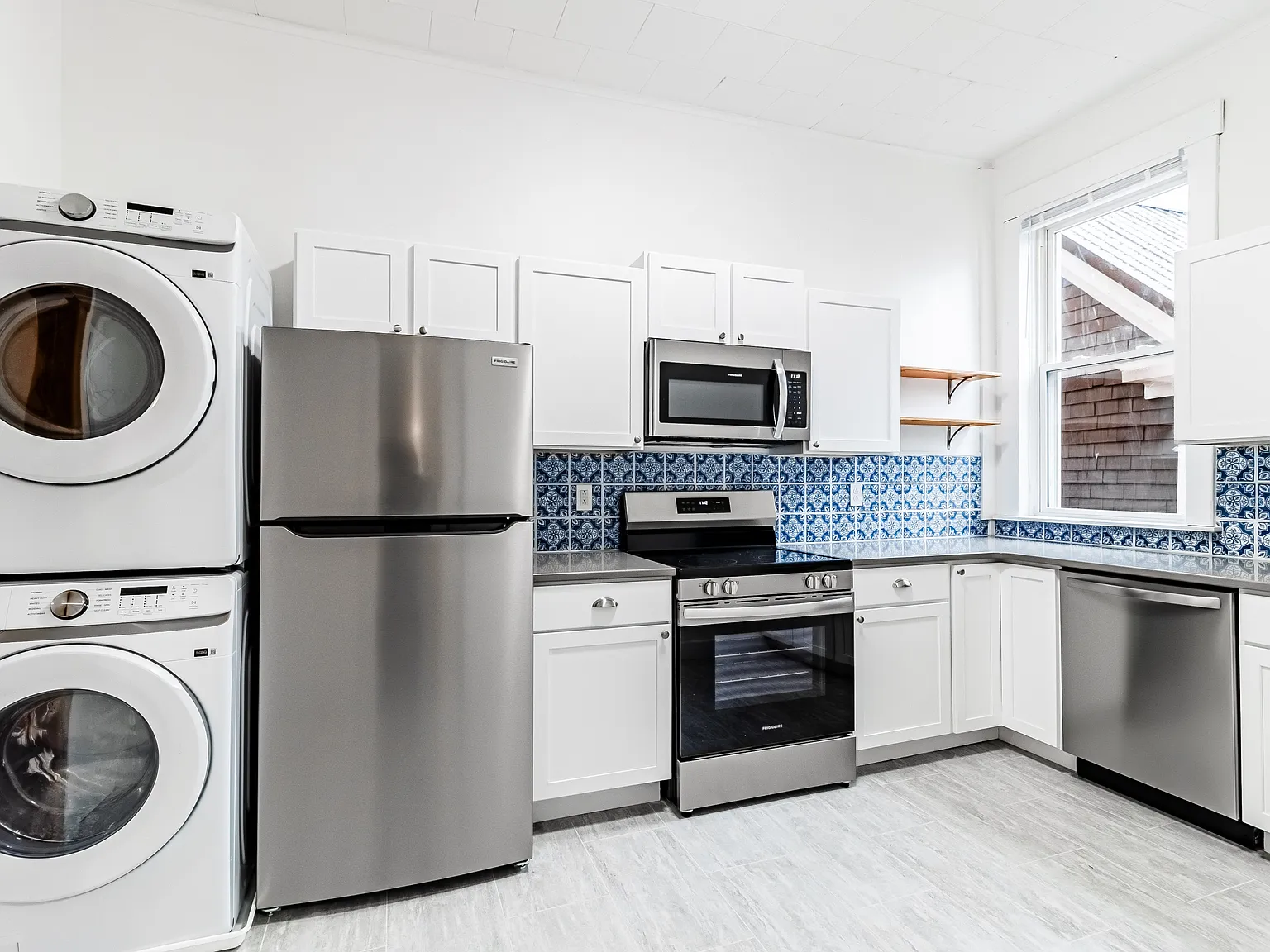 Dorsey Ave - 500-2 — Photo 2
