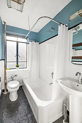 Rented by Compass | media 17